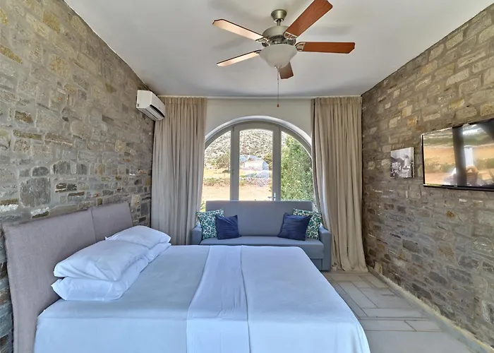 Oscar Villa, 180 Panoramic Sea Views And Pool Aspro Chorio